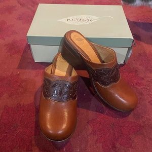 Nature Leather Clogs/Heels